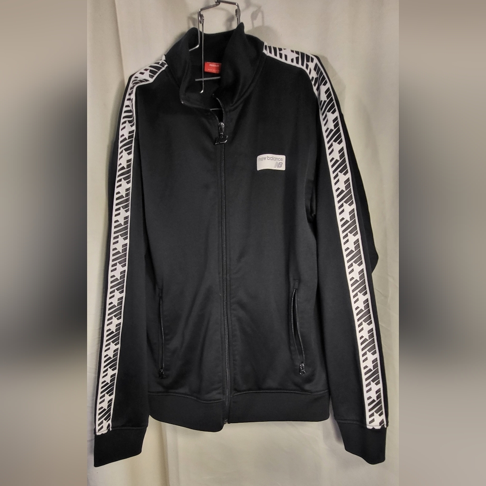 NEW BALANCE NB ATHLETICS CLASSIC TRACK JACKET Size M